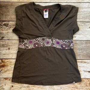 Stylish Olive Green Top with Purple Accents